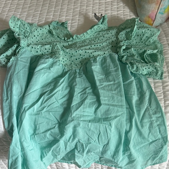 Mint Green Eyelet Women's Top - Picture 1 of 4